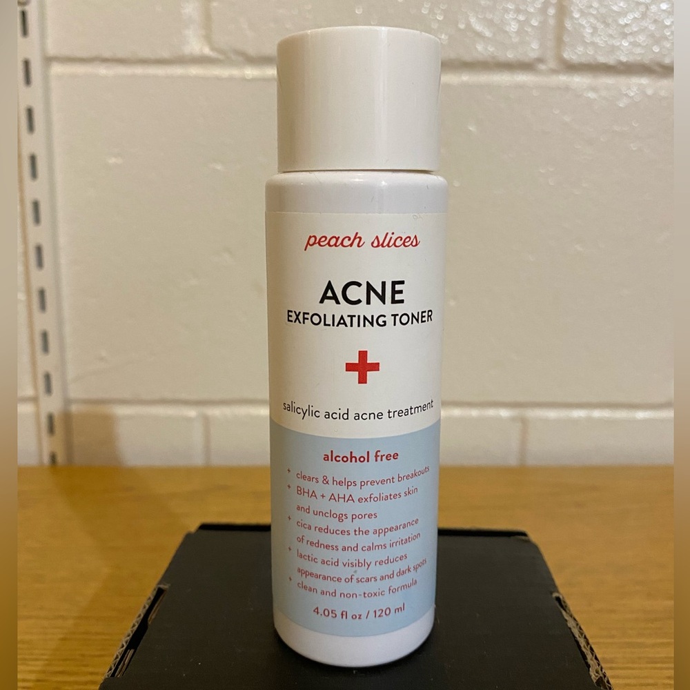Peach Slices acne exfoliating toner cleanser